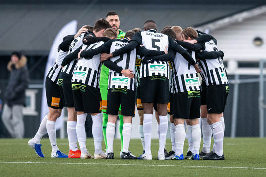 Landskronas spelare samlas