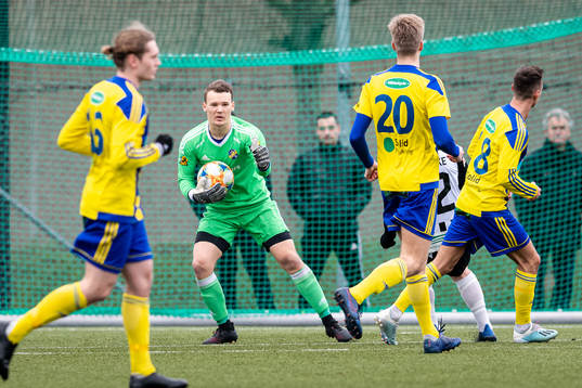 Eskilsminnes målvakt Adam Larsson