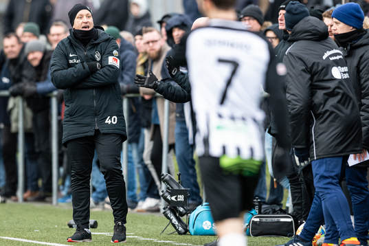 Landskronas tränare Billy Magnusson reagerar