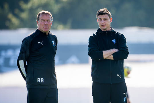 Assistant coach Remy Reijnierse and head coach Jon Dahl