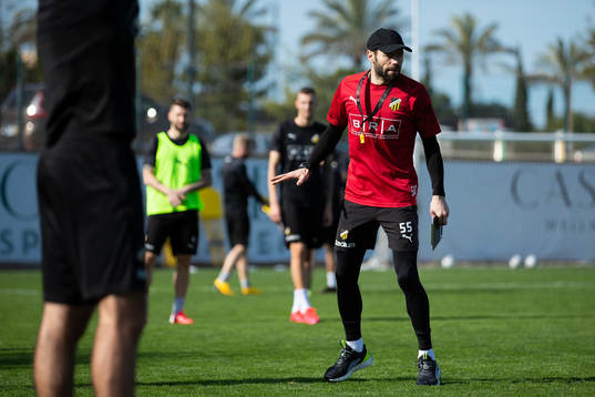 Häckens tränare Andreas Alm
