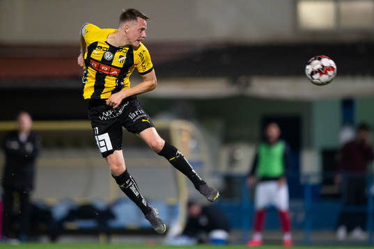 Häckens Viktor Lundberg med en nick
