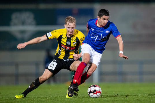 Vålerengas Osame Sahraoui och Häckens Gustav Berggren