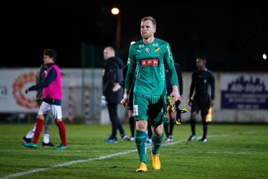 Häckens målvakt Peter Abrahamsson deppar