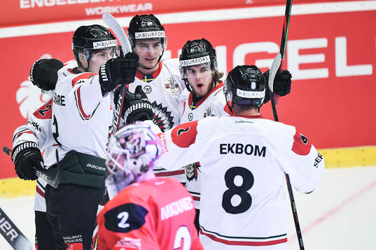 Viktor Ekbom and Johan Sundström celebrates