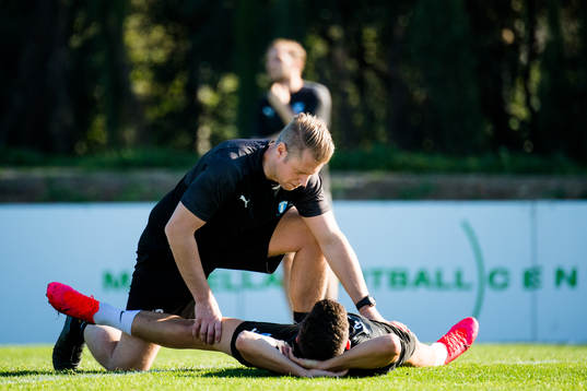 Fysioterapeut Jesper Robertsson och Marcus Antonsson