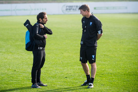 Analytiker José Martínez och tränare Jon Dahl Tomasson i