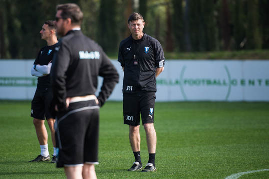 Tränare Jon Dahl Tomasson