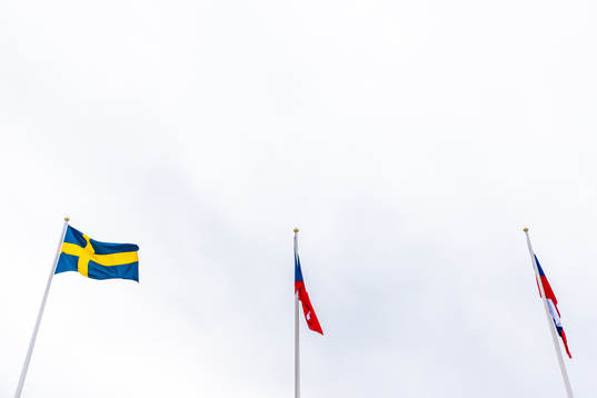 Flaggor utanför Stiga Arena