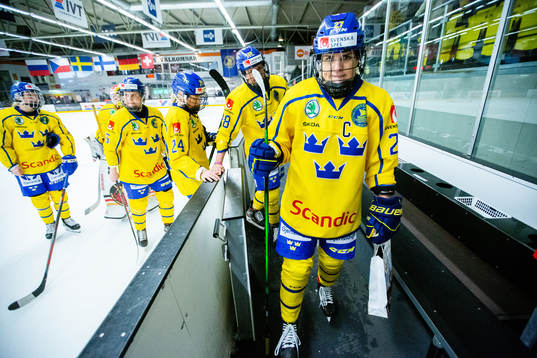 Sveriges Emma Nordin och lagkamrater lämnar isen