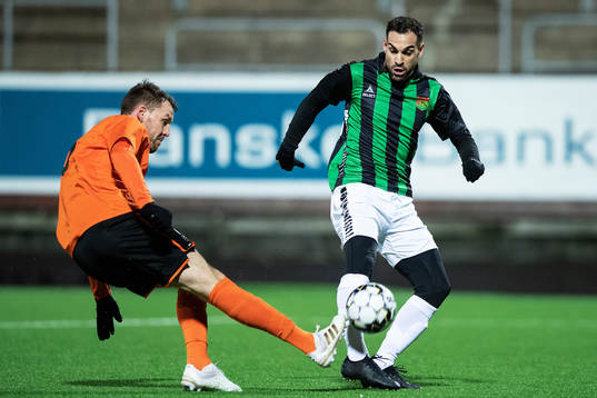 Trollhättans Anders Mogren och GAIS Mervan Celik