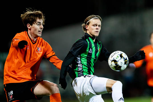 GAIS Fredrik Martinsson mot Trollhättans Sean Conaboy