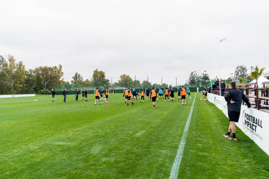 Översiktsbild över Malmö FFs träning precis innan