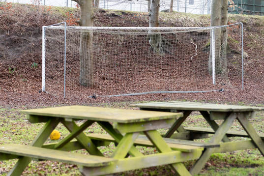Gamal fotbollsmål vid sidan om Limhamn IP