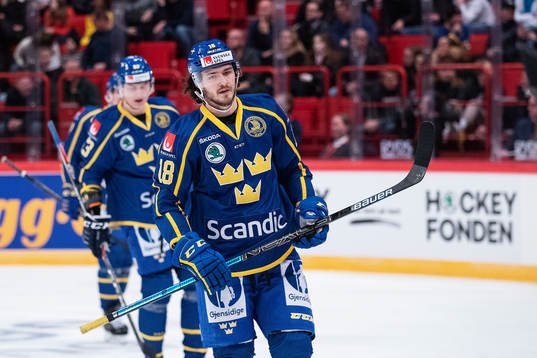 Dennis Everberg of Sweden looks dejected