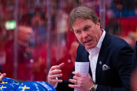 head coach Johan Garpenlöv of Sweden