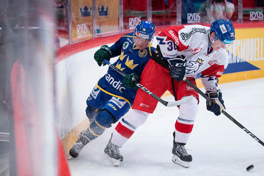 Marcus Nilsson of Sweden and Jakub Krejcik of Czech Republic