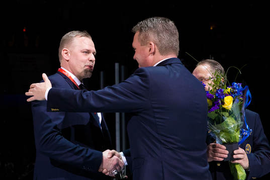 Tomas Holmström, here pictured with chairman of Swedish
