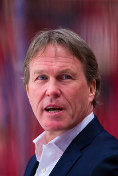 head coach Johan Garpenlöv of Sweden