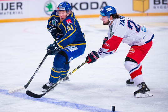 Emil Sylvegård of Sweden and Martin Zatovic of Czech