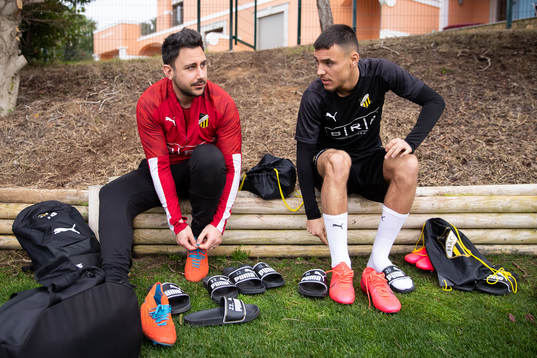 Häckens fysioterapeut Patrik Ghazarian och Ali Youssef