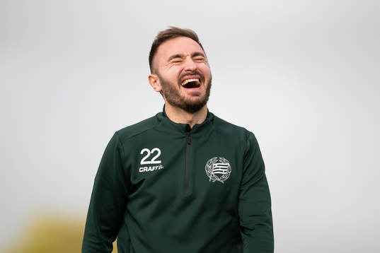 Hammarbys Muamer Tankovic skrattar
