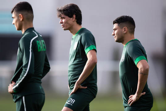 Hammarbys Jean Carlos de Brito och Paulinho t.h