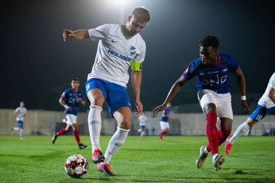 Christoffer Nyman of Norrköping and Samuel Adekugbe of