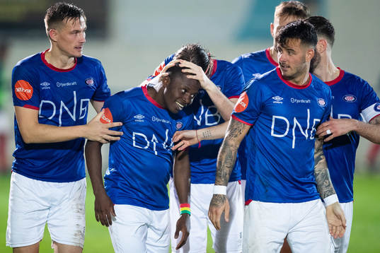 Ousmane Camara of Vålerenga celebrates scoring 0-2 with