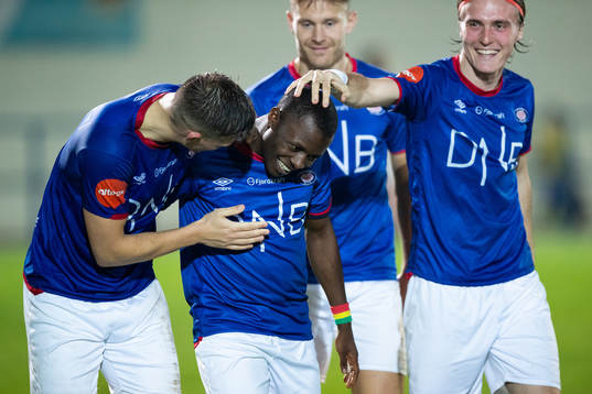 Ousmane Camara of Vålerenga celebrates scoring 0-2 with
