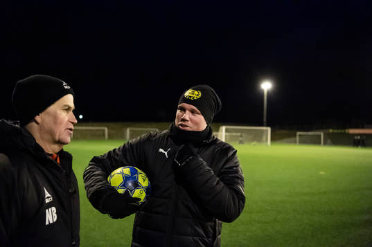 Kalmars tränare Nanne Bergstrand och Mjällbys