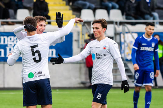 Helsingborgs Brandur Hendriksson jublar med Alex Timossi