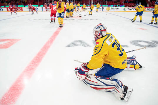goaltender Magnus Hellberg
