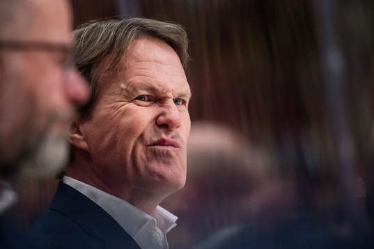 head coach Johan Garpenlöv of Sweden