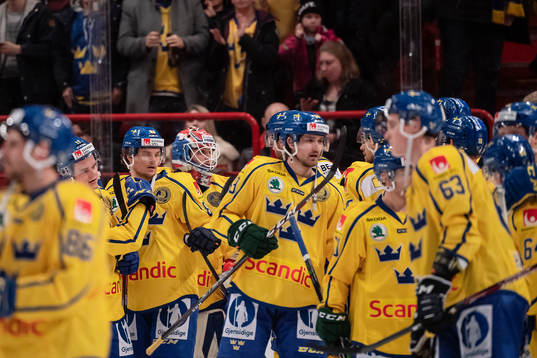 Players of Sweden celebrate