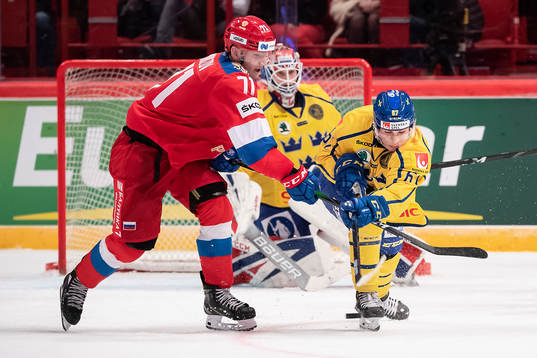 Ivan Morozov of Russia and Leon Bristedt of Sweden