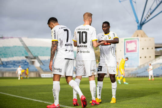Godswill Ekpolo and JasseTuominen of Häcken celebrate