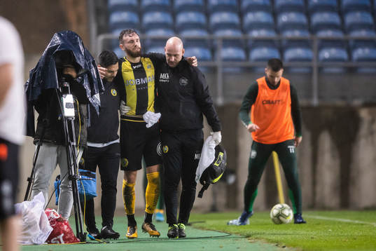 Hammarbys Simon Sandberg revives help