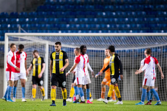 Vladimir Rodic of Hammarby look dejected