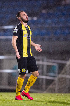 Muamer Tankovic of Hammarby look dejected