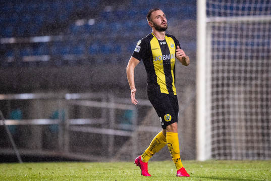 Muamer Tankovic of Hammarby look dejected