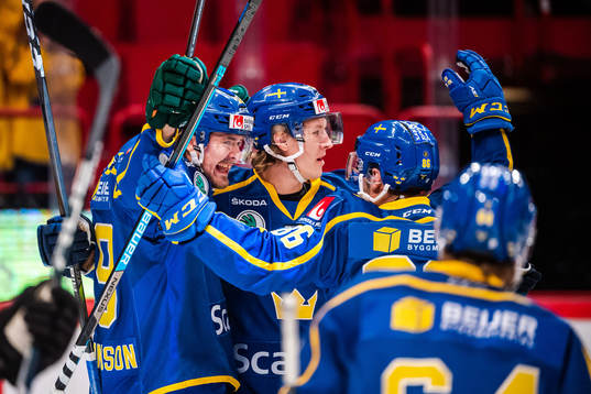 Linus Johansson and Emil Sylvegård of Sweden celebrate