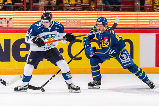 Joel Mustonen of Finland and Arvid Lundberg of Sweden