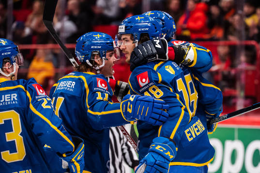 Dennis Everberg of Sweden celebrate with Samuel Fagemo