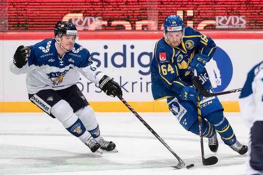 Julius Honka of Finland and Jonathan Pudas of Sweden