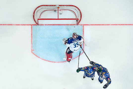 Linus Johansson and Emil Sylvegård of Sweden celebrate