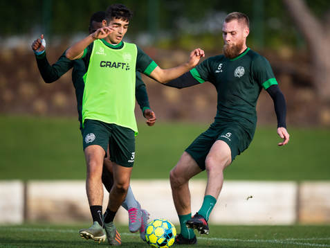 Hammarbys Aimar Sher och David Fällman t.h