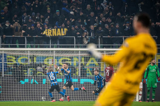 Matias Vecino and Ashley Young of Inter celebrates