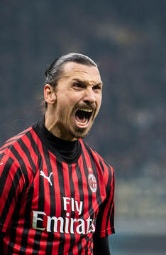 Zlatan Ibrahimovic of Milan celebrates