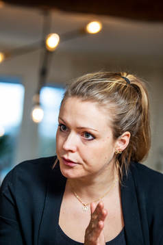 Hilda Carlén var landslagsmålvakt i fotboll men valde
